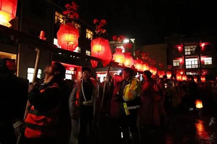 81年鸡哪年转大运 81年属鸡人2025年走大运？