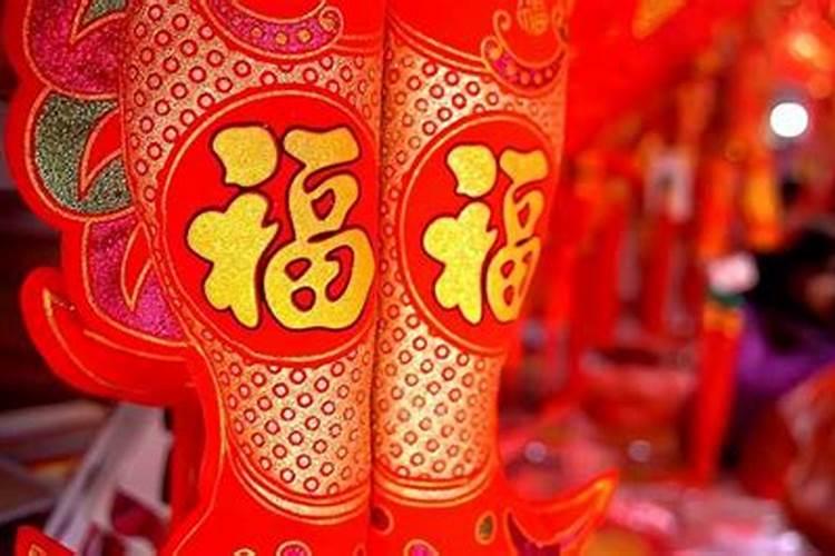 梦见很多人喝酒吃饭
