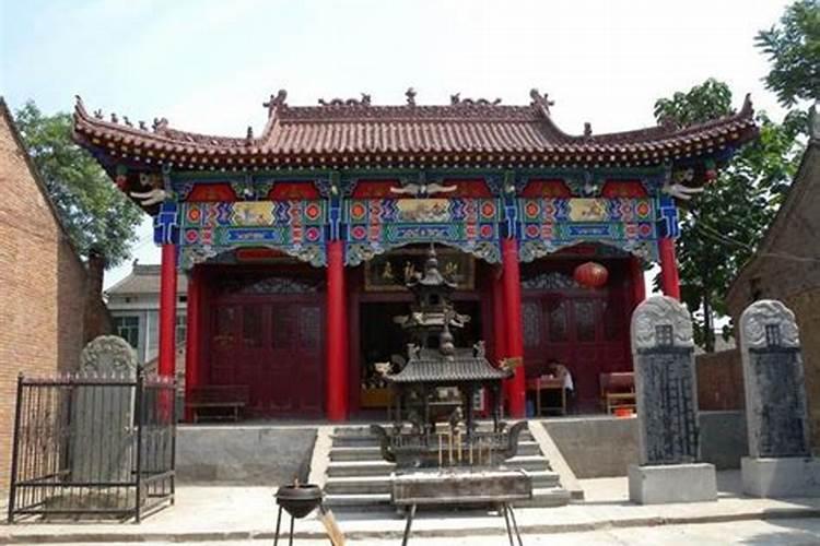 没有到庙上返童子前是不是不要向别人讲？