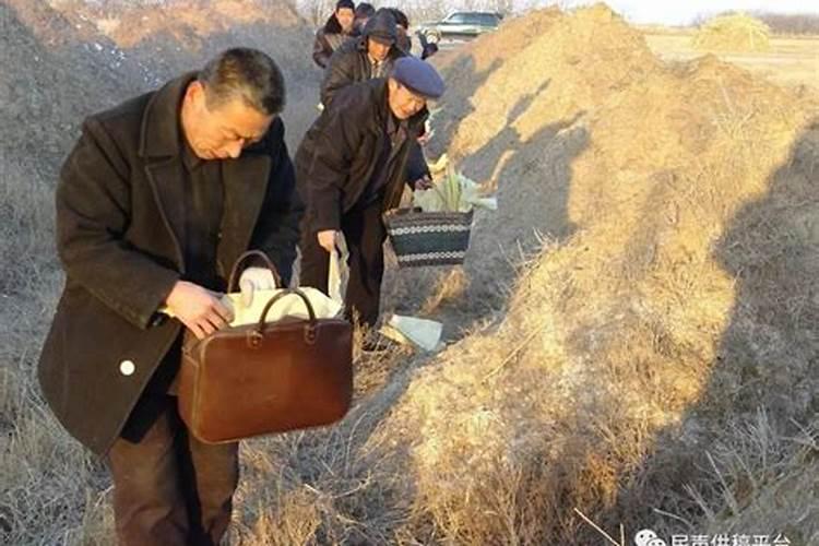 太谷的初二为什么叫上坟日？