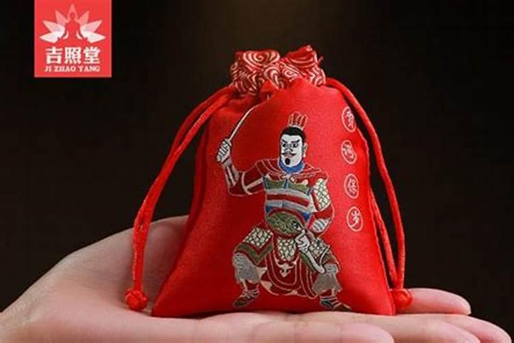 枕头下放红绳求姻缘,可信吗？