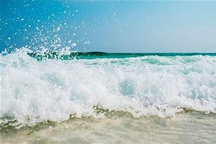 周公解梦梦见大海涨潮