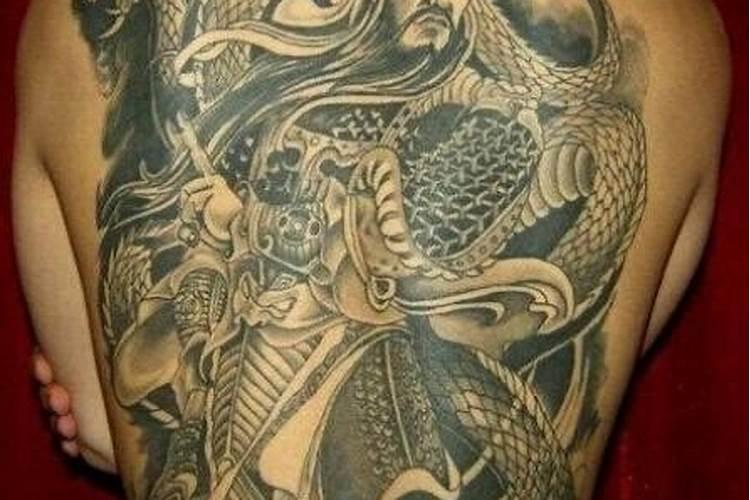 属虎的本命年佩戴什么好 属虎的本命年可以戴什么