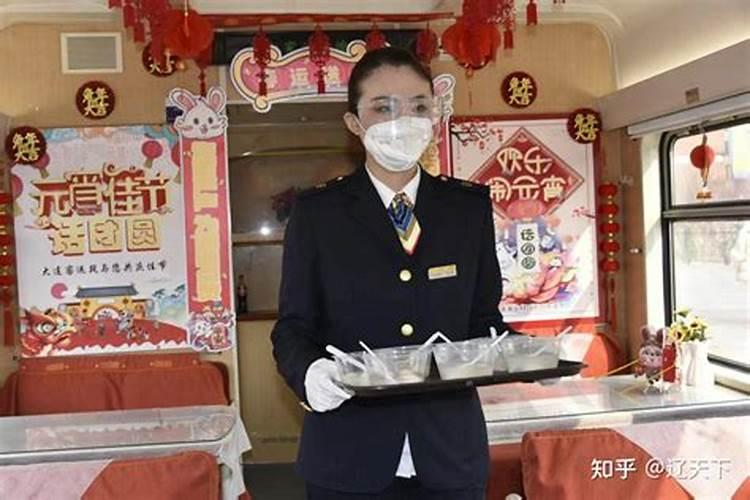 梦见情人和别的女人很亲密,对我不理不睬。这个梦代表什么意思？