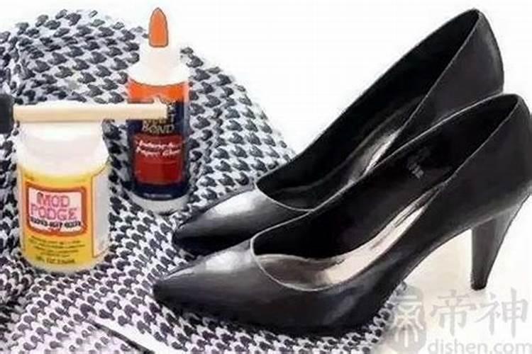 女人梦见一大堆鞋子是什么意思