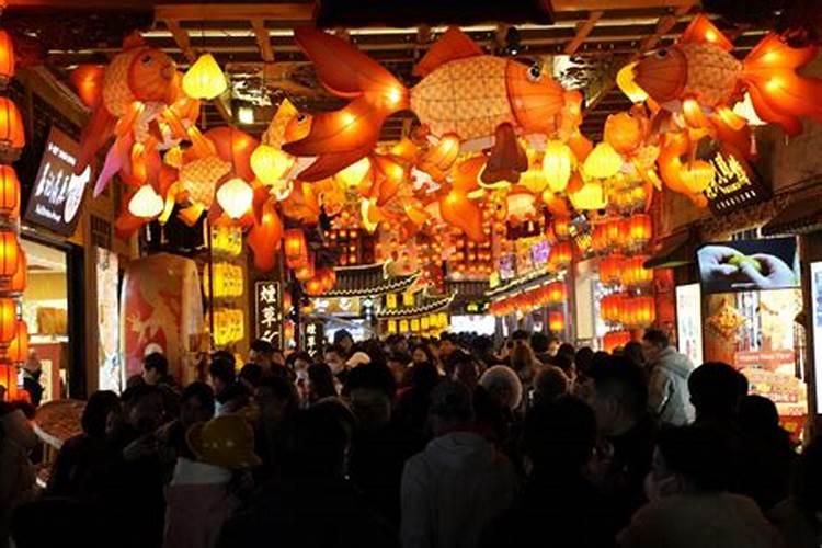 喜洲古镇的夜景怎么样？