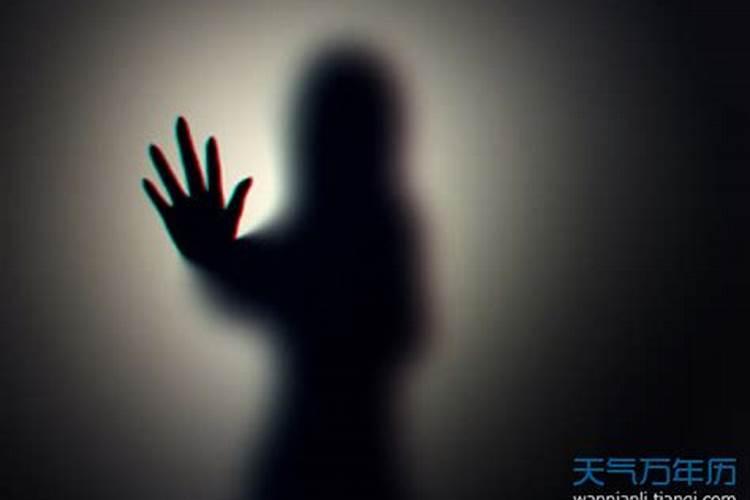 梦到女鬼是什么意思