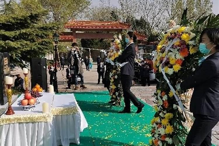 犯太岁佩戴什么首饰