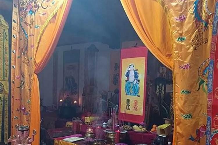 79年属羊男在2025年的运势和财运