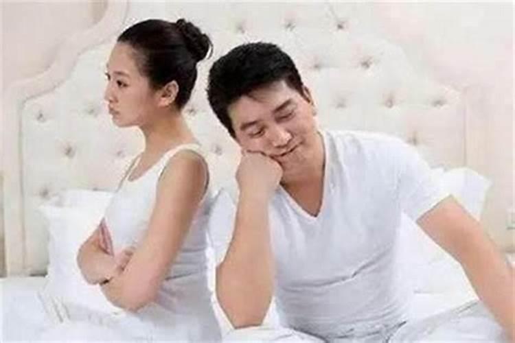 梦见发怒的牛撞向自己