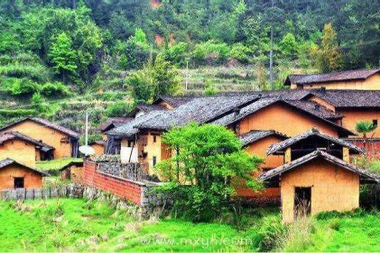 梦见回自己家老房子住的预兆