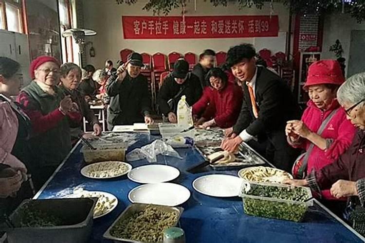 请将元月,七夕节,重阳节,除夕,寒食节,清明节,白露节按节日的先后顺序排...
