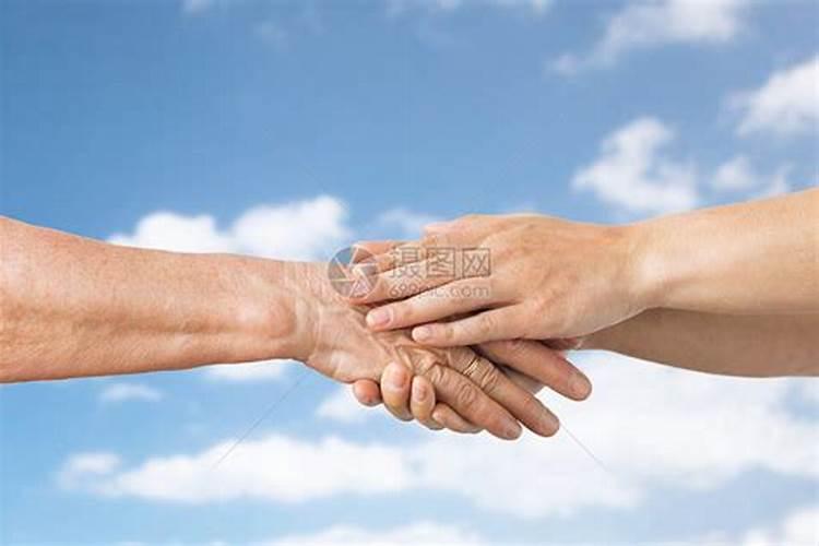 为什么睡觉做梦梦到自己被一双手抓住双脚,而且身体会浮空。求解答!百 ...