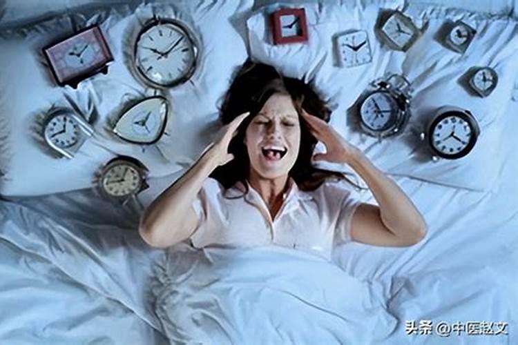 梦见自己吃药是什么意思 为什么梦见自己吃药