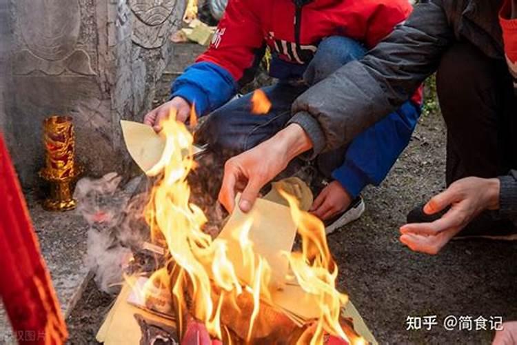 七月十五什么时候上坟什么时间上坟最好？