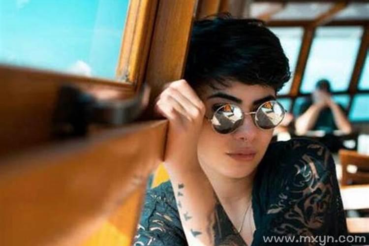 男友网游里精神出轨被抓现行,梦到男朋友出轨会成真吗