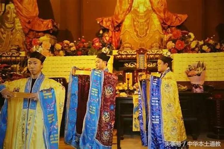 阴历初一到十五都可以上坟是么？