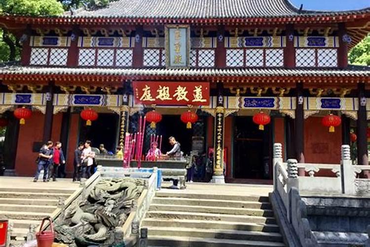 塔罗牌 一张牌占卜法 抽中正义、正位,是什么意思？我的问题是ta到底爱...