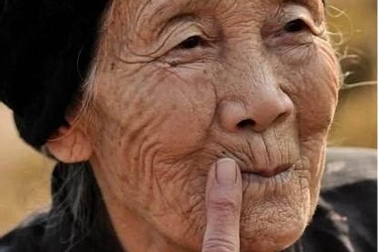 属鸡男和属鸡女能过一辈子吗