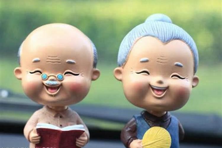 梦见叔公公要跟我睡什么意思？
