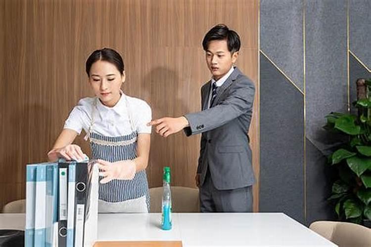 梦见以前的领导教我怎么做事的预兆