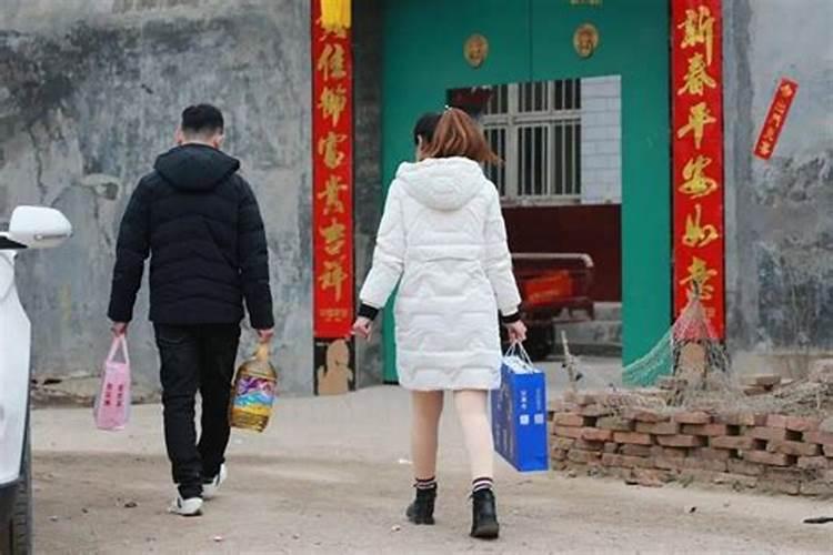 人家都说每个月都有一天不能回娘家那农历十月份哪天不能回娘家？？？
