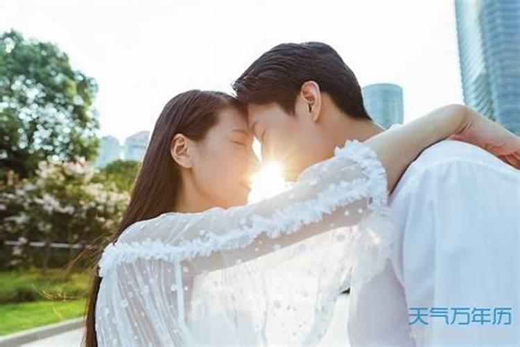 梦见自己的女友和别的男人接吻