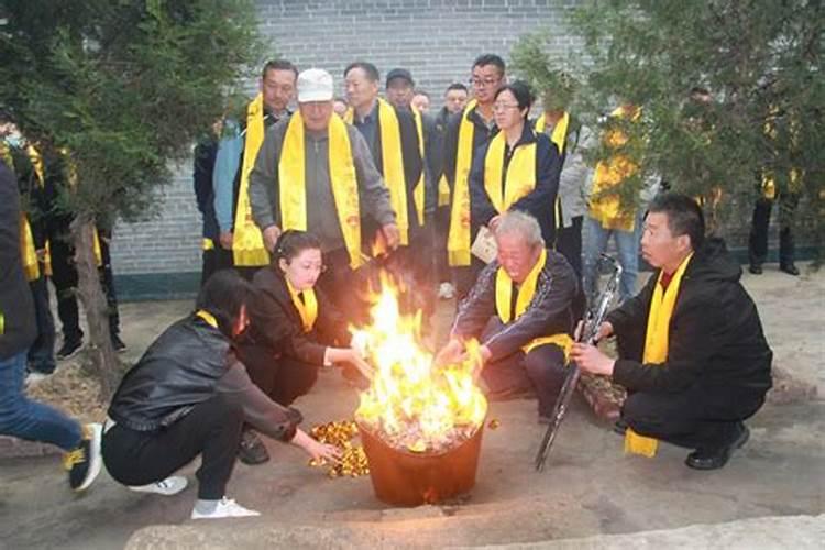 2024年属猪犯太岁佩戴什么 佩戴天河石、红绳
