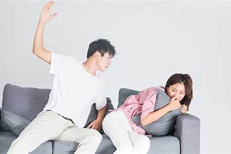 梦到老婆自己承认出轨 睡觉的时候梦见妻子出轨了