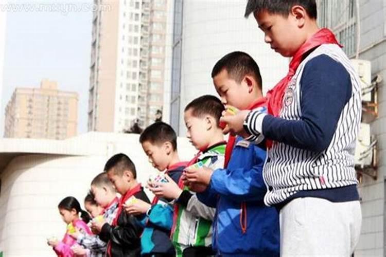 梦见自己以前喜欢的人向自己告白是什么意思