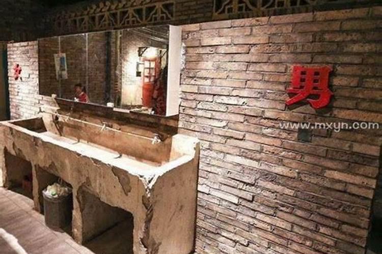 女人梦见自己清理粪坑有什么预兆