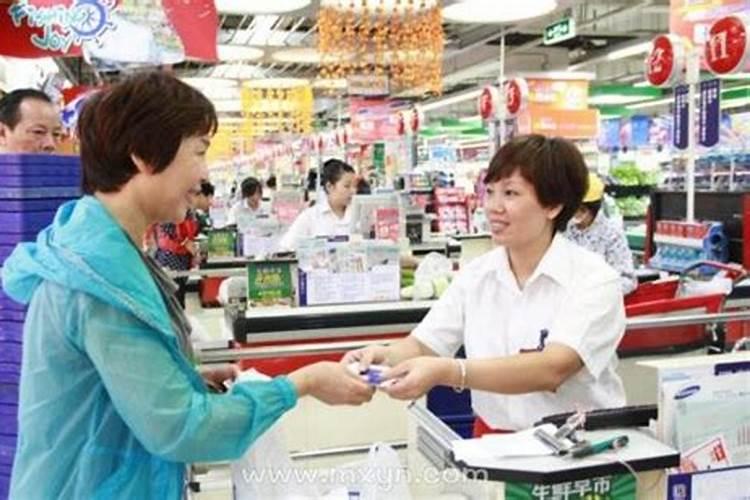 梦见陪陌生人买新衣服的预兆