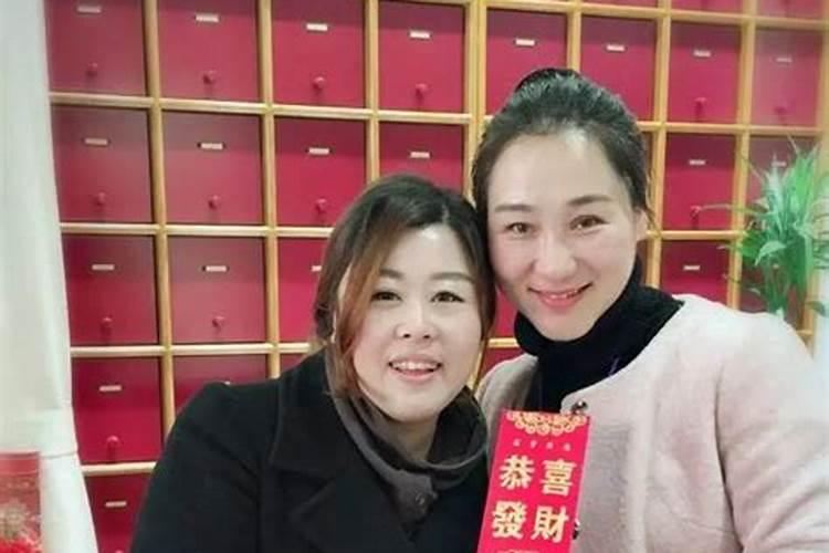 太岁符贴门里还是门外,太岁符什么时间带最好