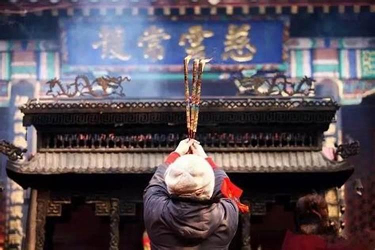 梦见前夫和现在老婆打架闹离婚？