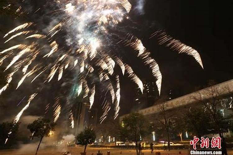 两地明确过年期间可燃放烟花爆竹