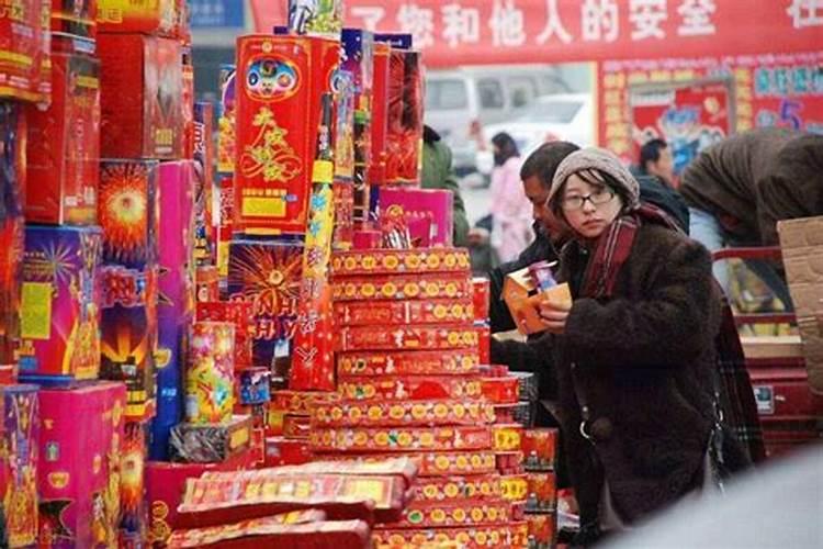 为什么年初五南京很多家里放鞭炮