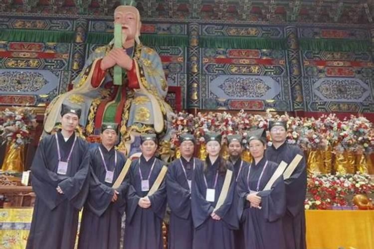 龙抬头出生的女孩命硬 终年利路享通？