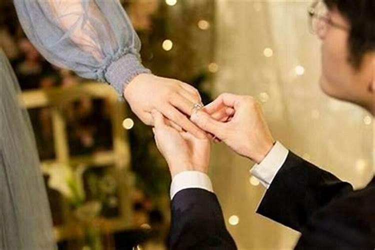 八字不合的两个人可以结婚吗？