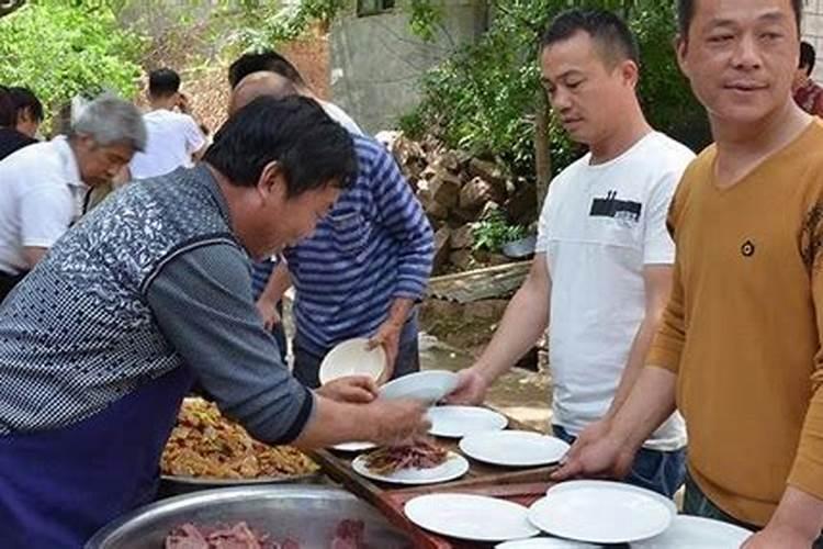 迷信中的到水饭的说法