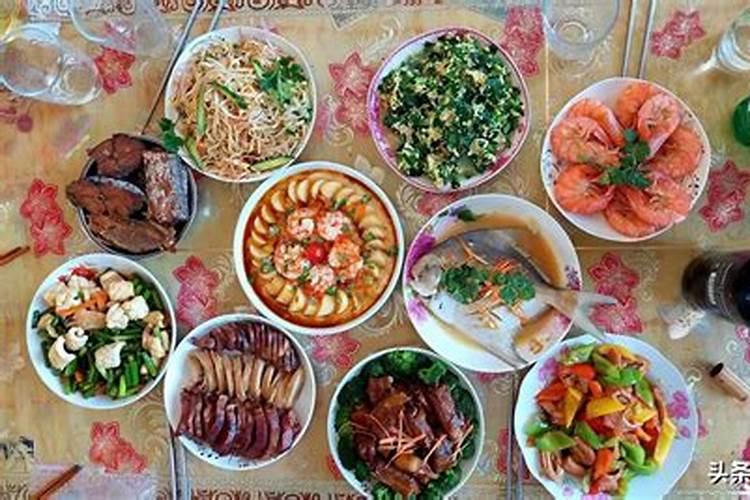 年夜饭是什么时候吃的？
