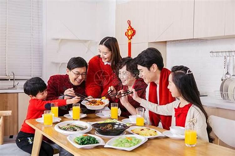 年夜饭是除夕还是春节 年夜饭什么时候吃