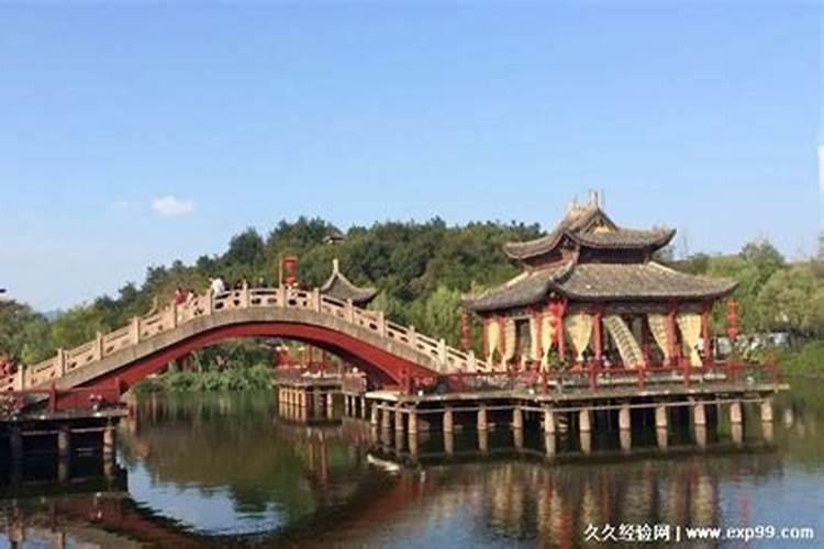 去东阳旅行,可以体会到哪些当地的风土人情？