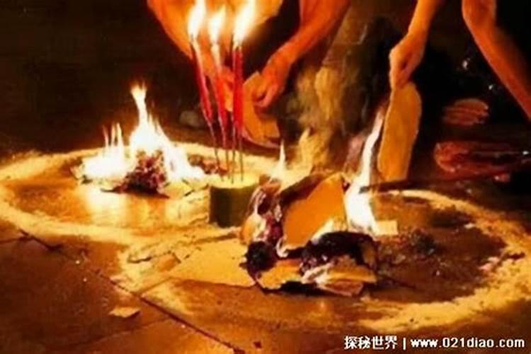 超渡亡灵念什么经