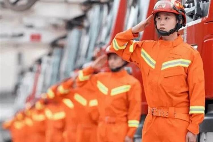 梦见救火用水把火扑灭