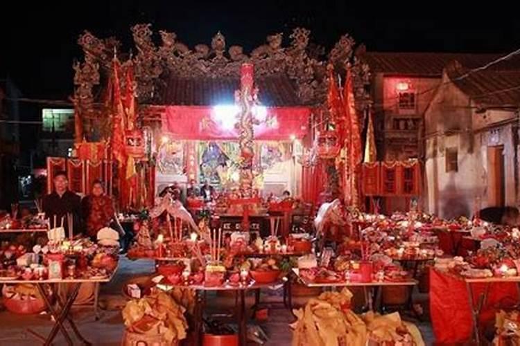 一年之中家里需要拜神的节日是什么呢？以及要用什么来拜呢？怎样拜？