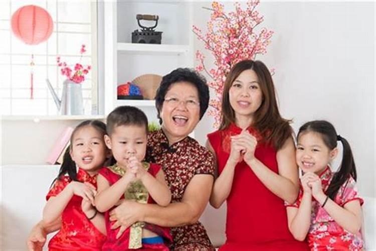 梦见一家人在一起很开心预示着什么