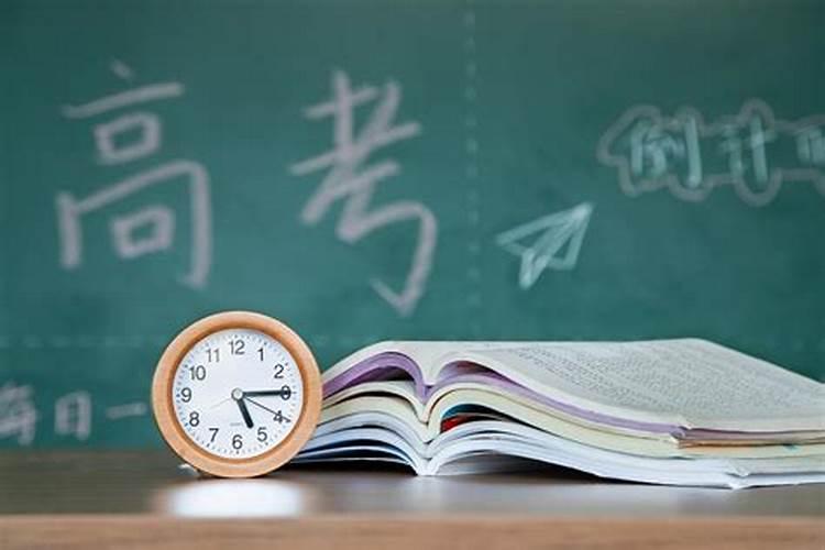 高考陪读家长夜夜烧香,你如何看待这种现象？