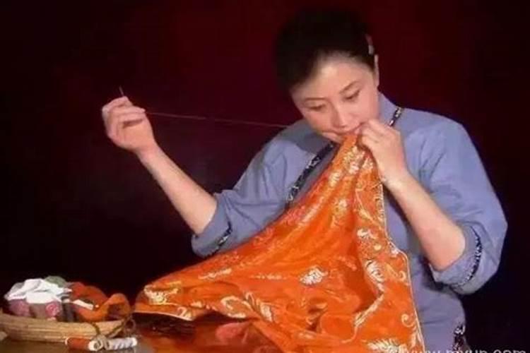 属虎的幸运颜色是什么色