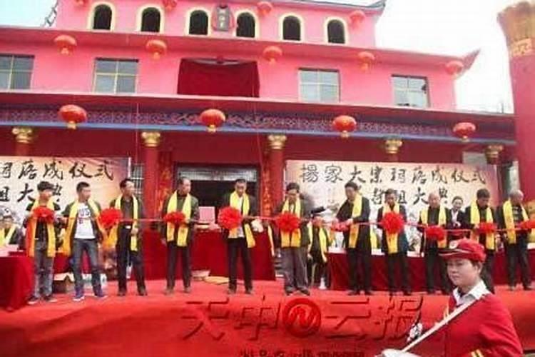 什么样的睡姿睡出的五官最漂亮