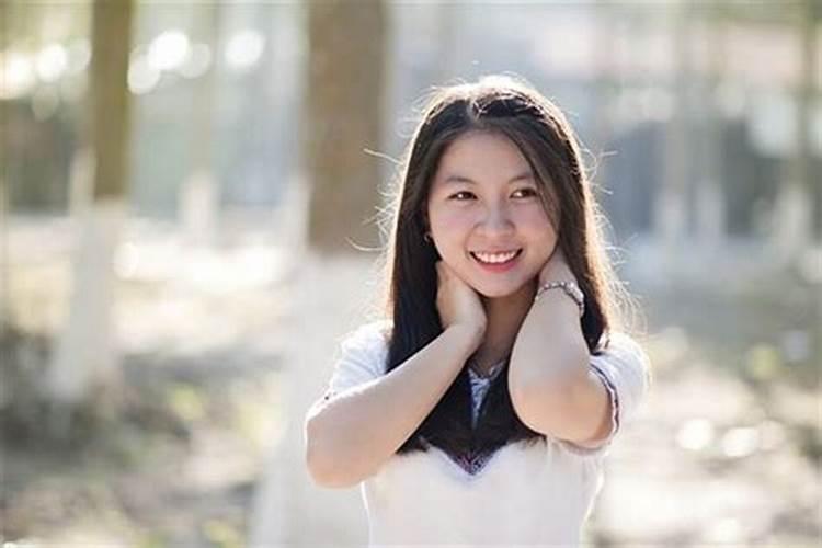 女人梦见老鼠在屋里跑